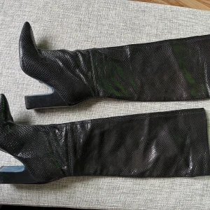 Stövlar st 38 - Stövlar säljer pga försmå 