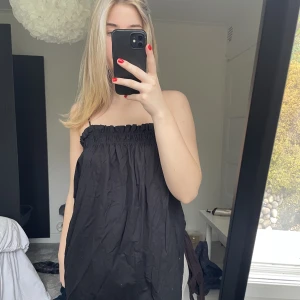 Klänning - Söt klänning från hm, använd gärna köp nu 🤗