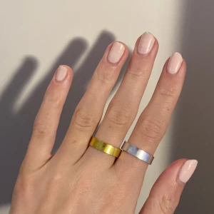 Ringar - Justerbara i storleken! En för 20kr eller båda för 30kr 🤍 tar Swish! Frakt 15kr