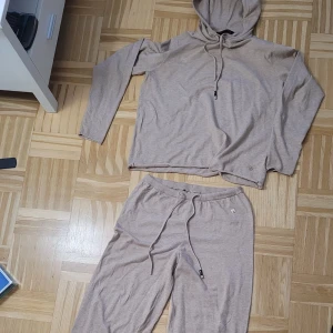 Pernilla Wahlgren mysset - Vart nopprigt fort men jag har kört med nopper borttagen, men annars i super fint skick