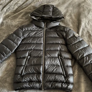 Colmar jacka  - Colmar jacka i bra skick har inga bilder på tyvärr! Skriv om ni har frågor eller funderingar💕