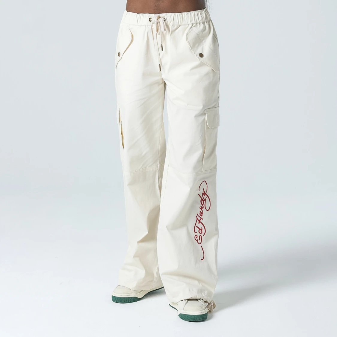 Helt nya ed Hardy cargos