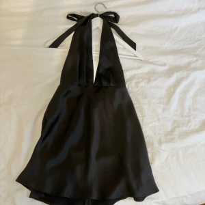 Festklänning - Miniklänning från Zara storlek S använd 1 gång är som ny!