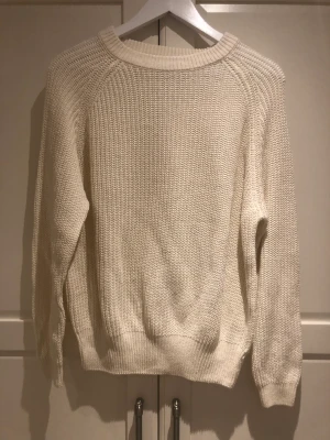 Stickad tröja - Aldrig använd så helt som ny🤩