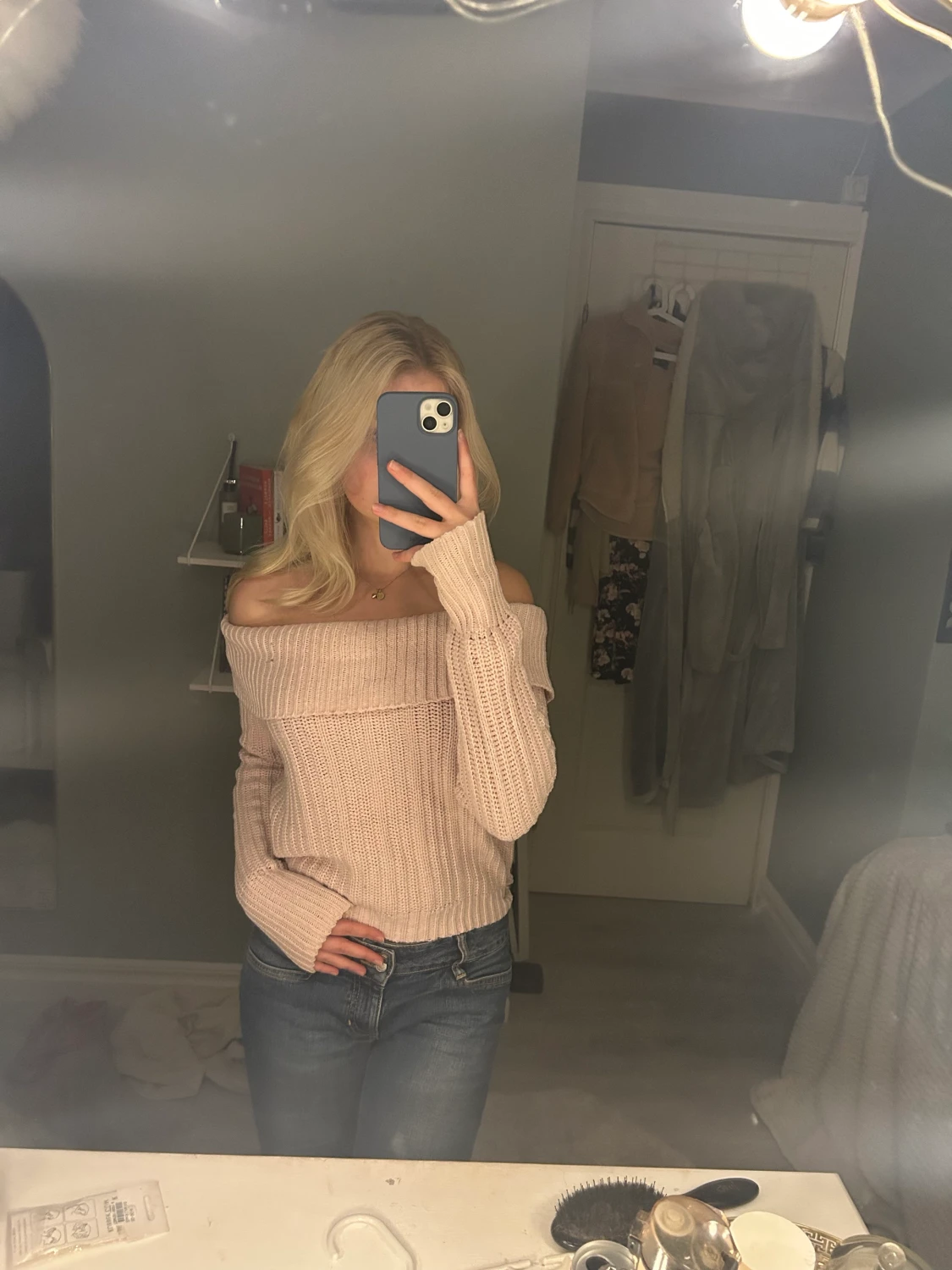 Rosa stickad offshoulder tröja