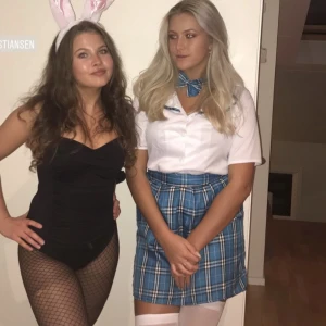 School girl halloween utklädnad kostym - Använd en gång! Kan mötas upp i Göteborg eller skicka samma dag⭐️
