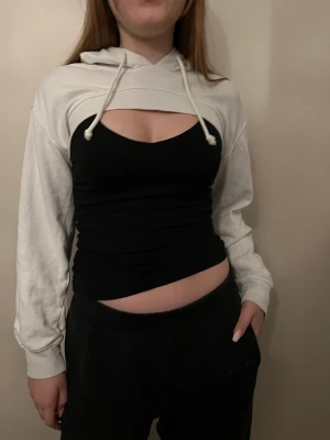 Super Croppad hoodie  - Sötaste lilla hoodie från hm trendig nu 