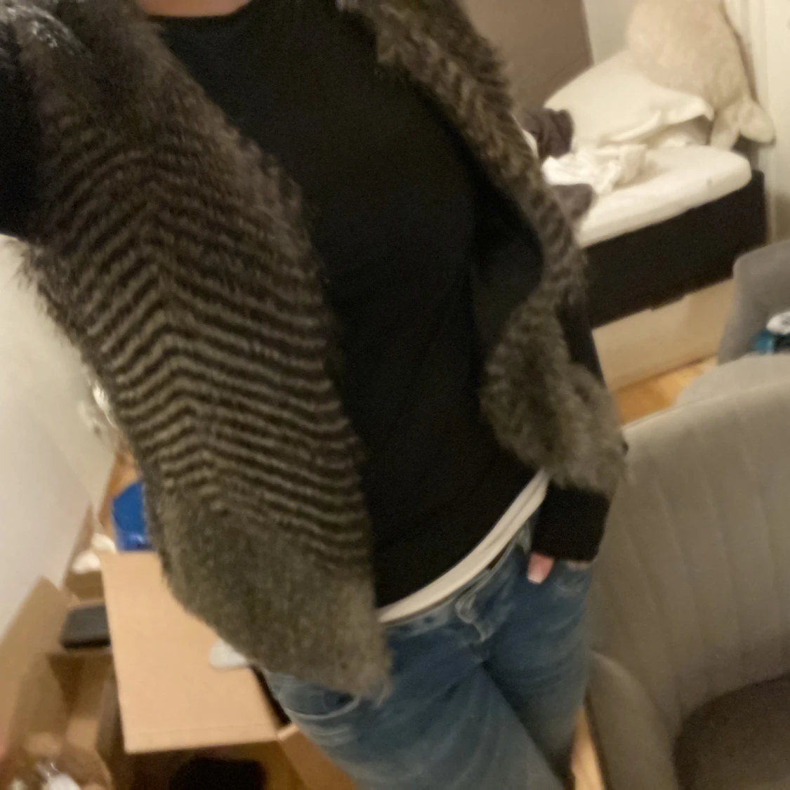 Fakepäls väst grå med mönster - 91