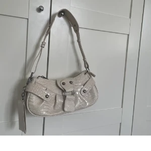 Väska Urban outfiters - Säljer min urban outfiters  väska, kommer ej till användning 🩷