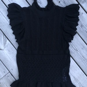 Stickad volangtopp zara!! - Så snygg❤️toppenskick