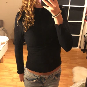 Tröja - Svart tröja i storlek 146/152 från Cubus. Bra skick och oanvänd