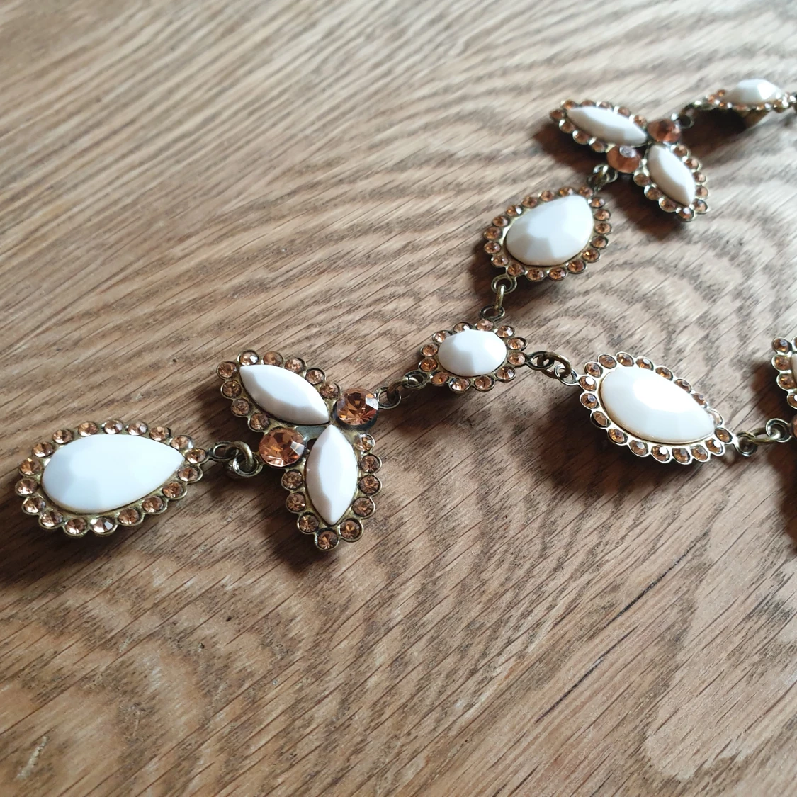 Vackra halsband - 91