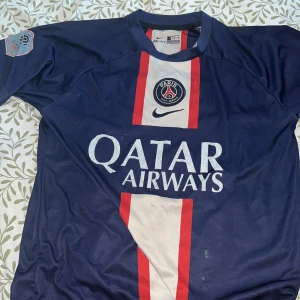 Psg  - Fläckar där fram, skriv för mer bilder på dm, Xs,S Pris går o sänka! 