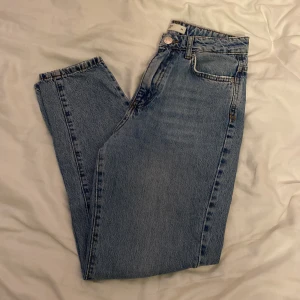 Mom jeans - Jätte fina mom jeans från gina tricot, fint skick
