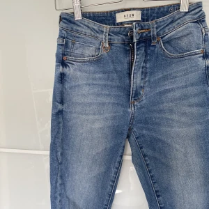 Jeans  - Blåa jeans från Neuw. Nypris ca 900 kr❤️