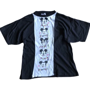 T-shirt med tryck - .