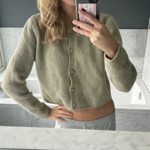 Zara tröja - Stickad kofta från zara🥰jättefin mintgrön färg och i storlek S😍