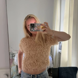 Topp - Topp med fjädrar💕💕