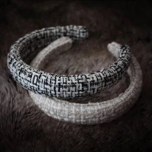 Diadem/hårband mymolimenti 2 st - Superfina, nyskick. Båda för 200:-