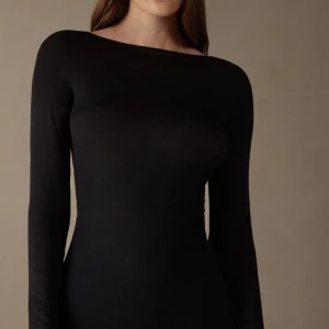 Intimissimi tröja - Säljer min svarta intimissimi tröja💞skriv för egna bilder eller vid intresse💞