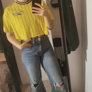 Croppad oversized t-shirt - Sparsamt använd. 