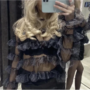 Mesh topp zara - Trendig glittrig topp oanvönd