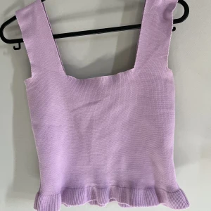 Topp💕 - Topp från chiquelle. Använd en gång. I nyskick🫶