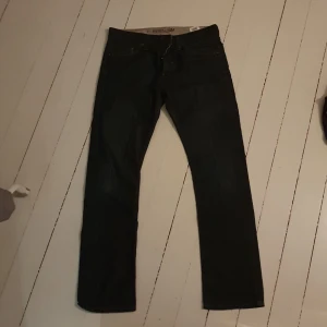 Jeans - Jeans för killar stl 34/34 från Jack and Jones.