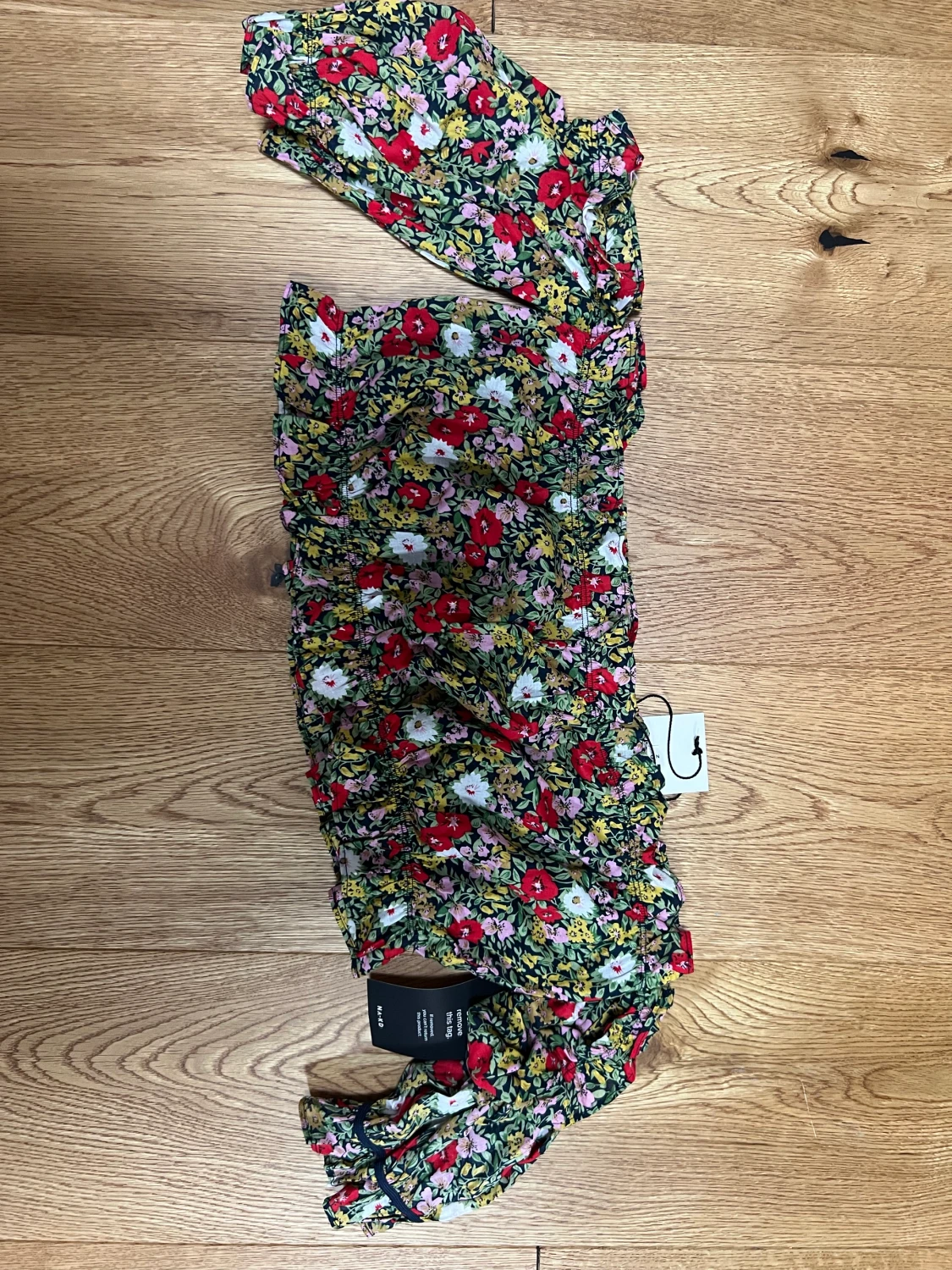 Blommig off sholder tröja