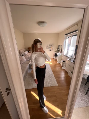 Kostymbyxor (rak modell) - Kostymbyxor i fint skick🌻 📌Storlek S (jag är 173cm lång) 