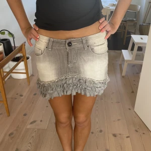 Söt jeanskjol - Kjol med volang