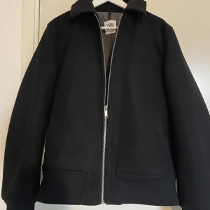 Zara jacka - Perfekt jacka för när det är lite kyligt ute 