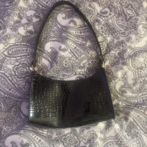 Svart väska - Svart väska fint skick har aldrig använt 