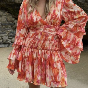 Sanna Jörnvik x NAKD klänning - Superfin populär klänning från Sanna Jörnviks kollektion med NAKD! endast provad, var tyvärr för liten för mig❤️ (ord pris 599 kr) Helt slutsåld!