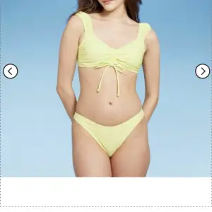 Köpte dessa bikinitrosor på Target i USA och de är endast använda ett fåtal gånger (De är noga tvättade). Superfin färg men de passar tyvärr inte mig längre. 