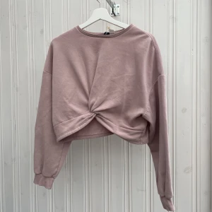 Rosa kortare tröja - Tröja i fint skick!