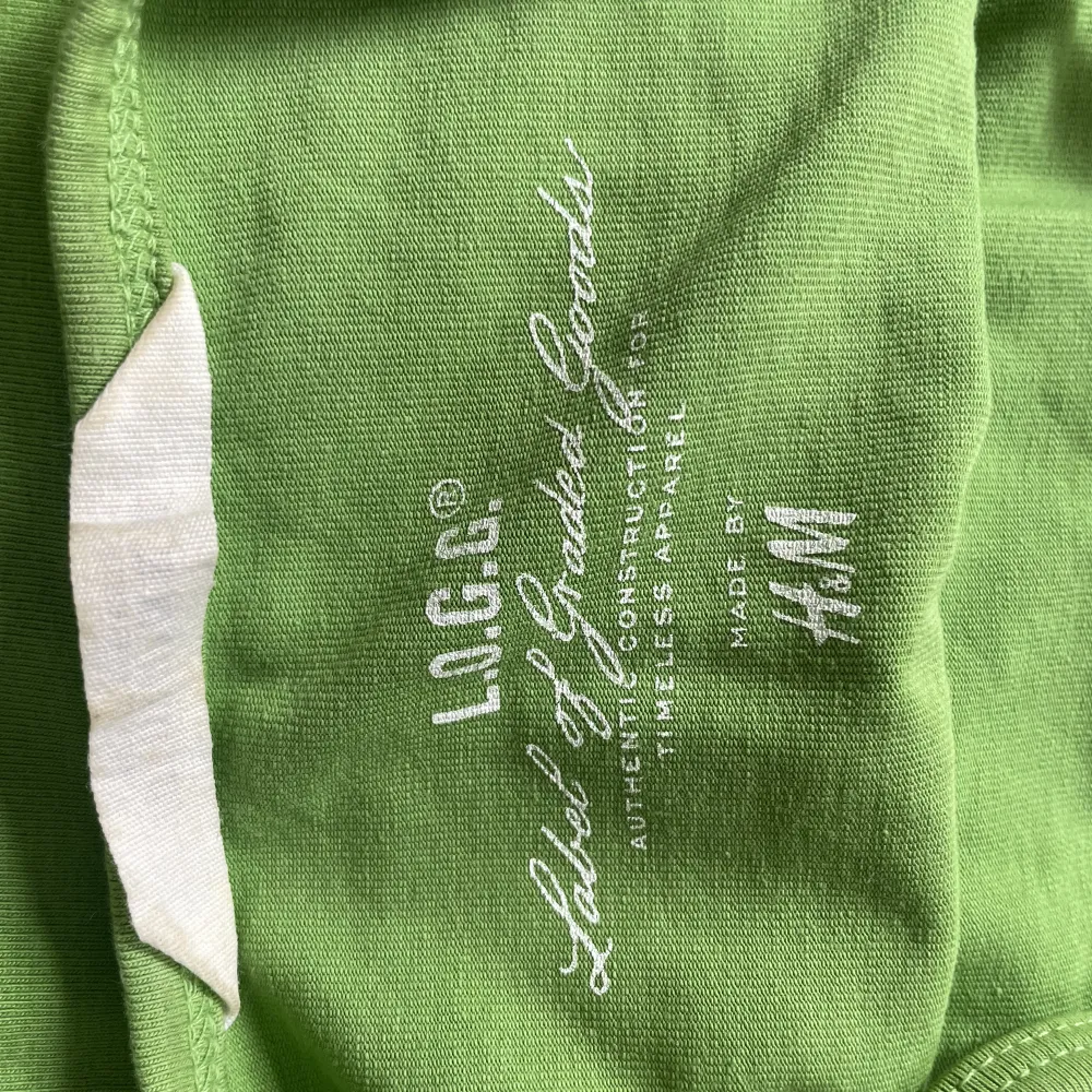 Basic grönt linne från h&m. Toppar.