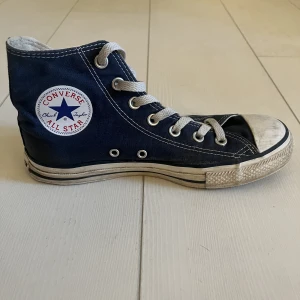 Converse  - Säljer mina converse i storlek 38 