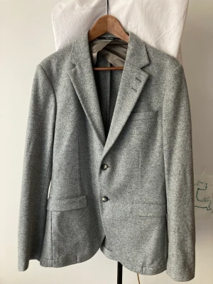 Tiger Of Sweden Kostym - Kostym, wool/lane 48. Loose fit byxor. 