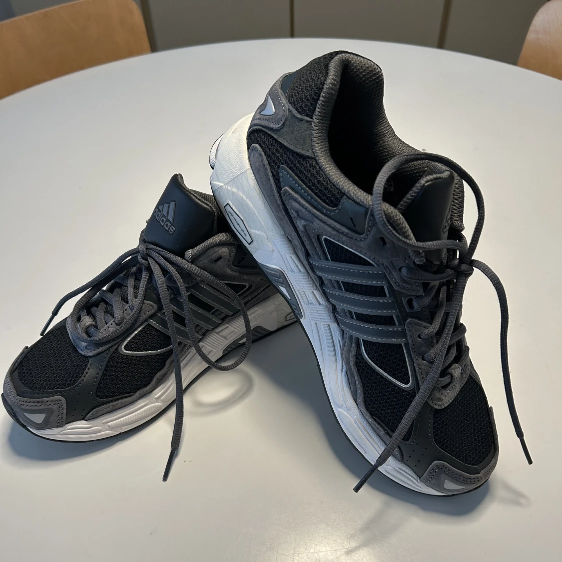 Adidas Response  - 90