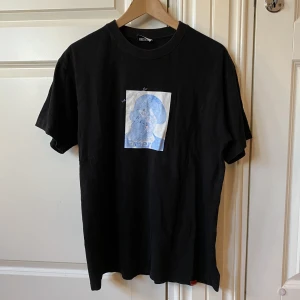 Svart biggie t-shirt - As fet biggie tisha, väldigt urtvättad. Strl M