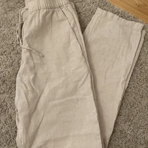 Linnebyxor - Linnebyxor från hm, fint skick! Stolek xs, passar 164. 