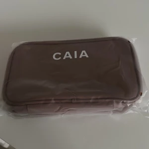 Caia nessisär helt ny! - Säljer en helt ny oöppnad Caia nessisär! Jag råkade beställa fel och har inte hunnit retunera. Har tidigare haft en likadan se gammal annons 