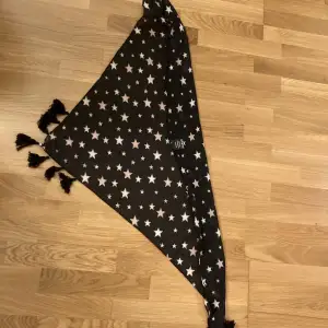 scarf med stjärnor