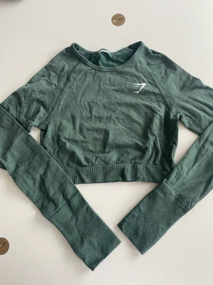 Gymshark croptop - Superfint skick, storlek S, vital seamless kollektionen. Säljer även ett pat matchande shorts!