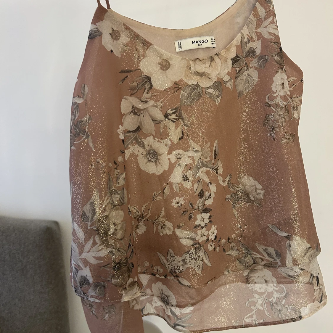 Blommig skimrig topp