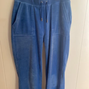 Juicy byxor - Ett par juicy byxor, jättefina och jättesköna, säljer då jag inte använder de längre!