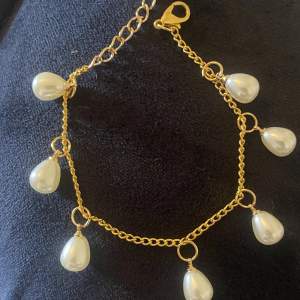Superfint Egengjordt armband med vita pärlor på!❤️89kr