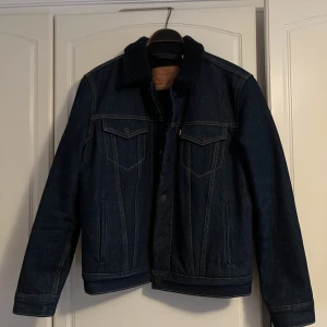 Levis jeansjacka - Använd men utan hål, fläckar eller liknande