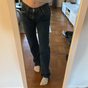 Levis Jeans - Levi’s jeans modell 505. Storlek W30 L32. Fint skick utan defekter😇 Kontakta mig för fler bilder🫶🏼